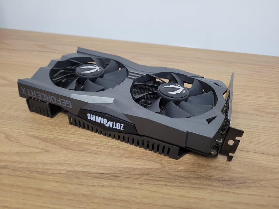 RTX2060Zotac03