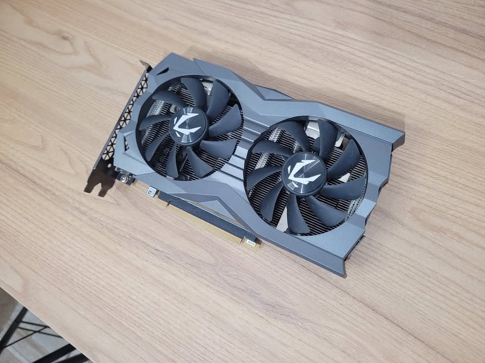 RTX2060Zotac04