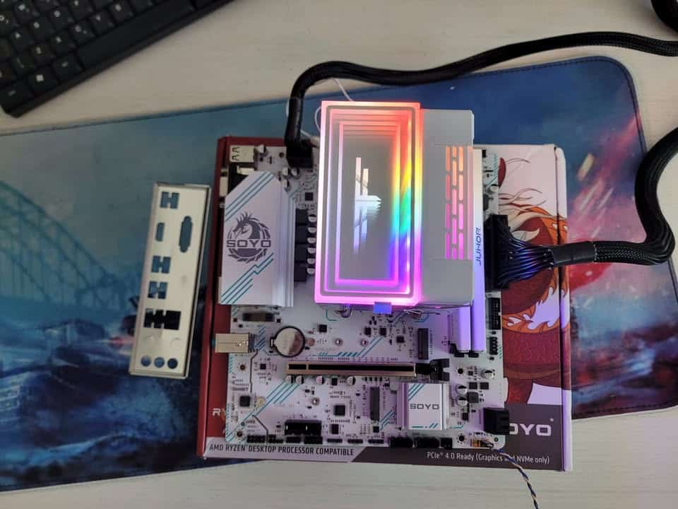 kitup_R5_b550white_04